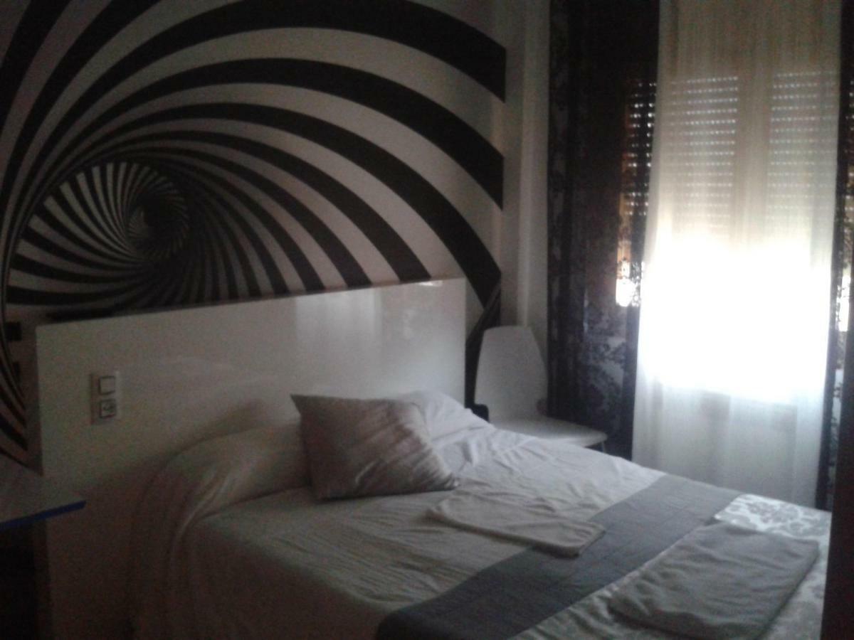 Hostal Texas 2 Fuentes de Ebro Exteriör bild