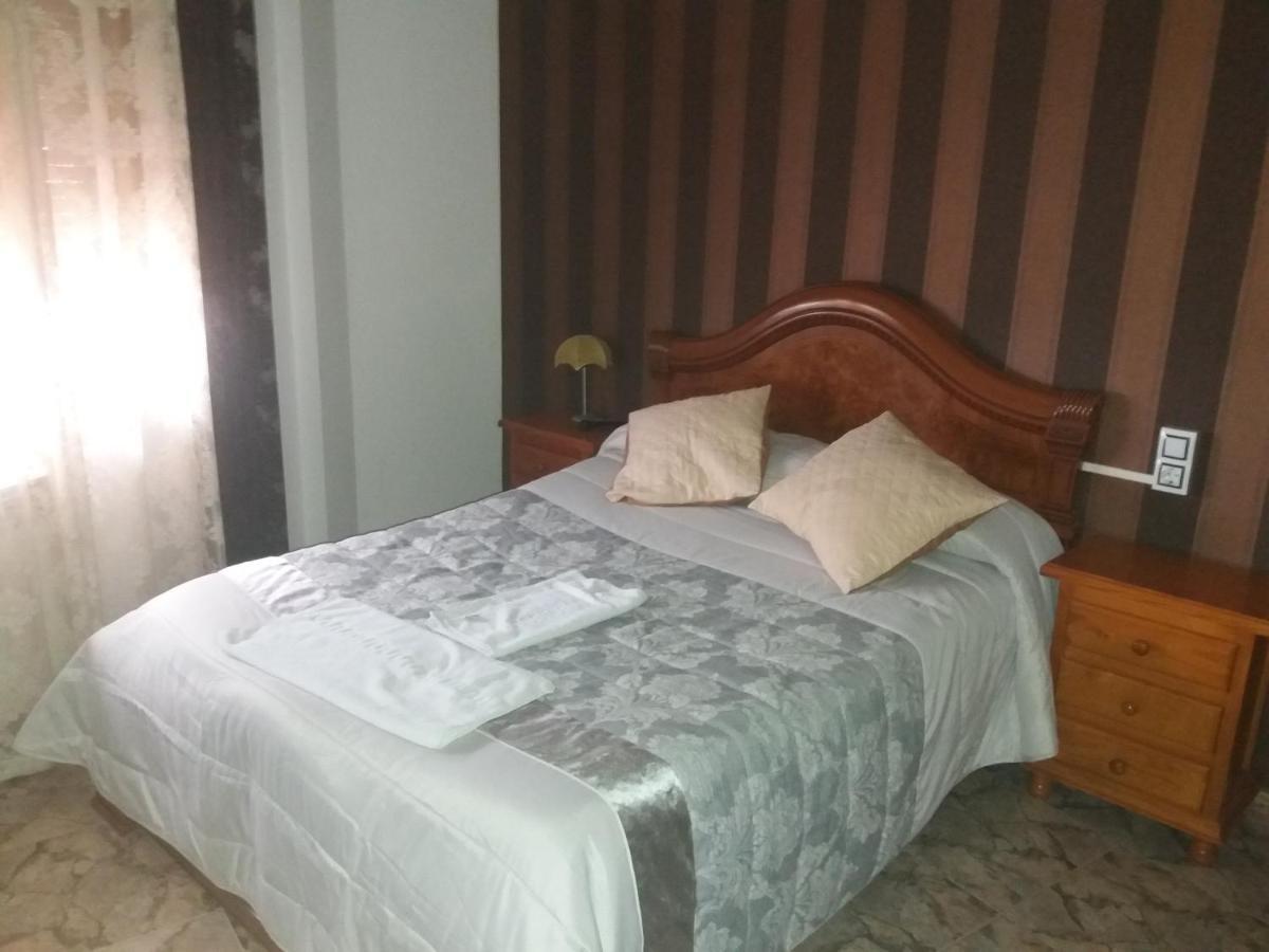Hostal Texas 2 Fuentes de Ebro Exteriör bild